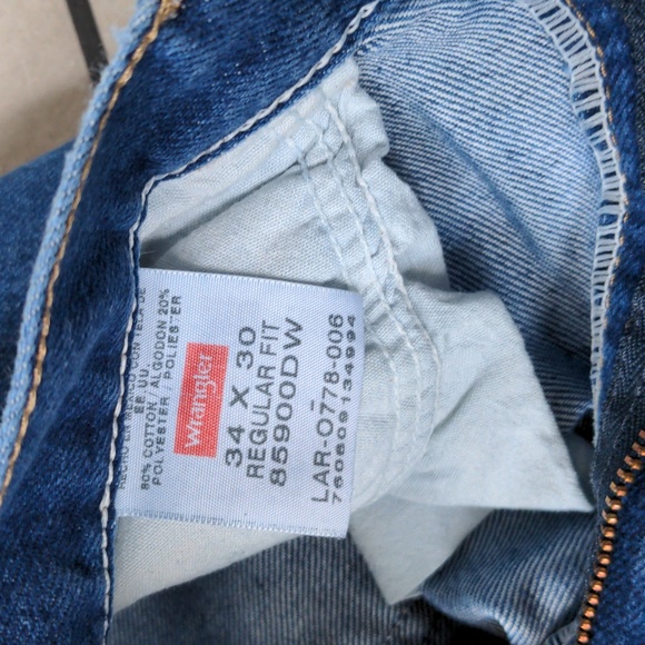 Wrangler Jeans - Picture 5 of 7